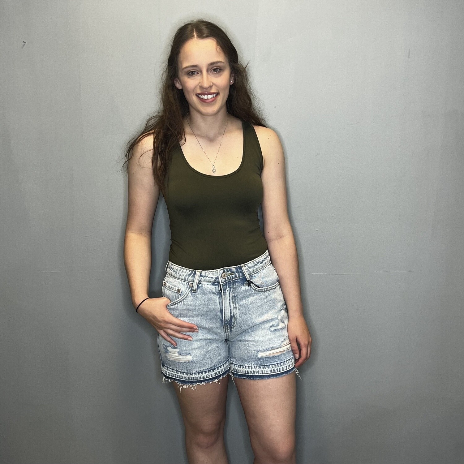 DISTRESSED RAW HEM DENIM SHORTS
