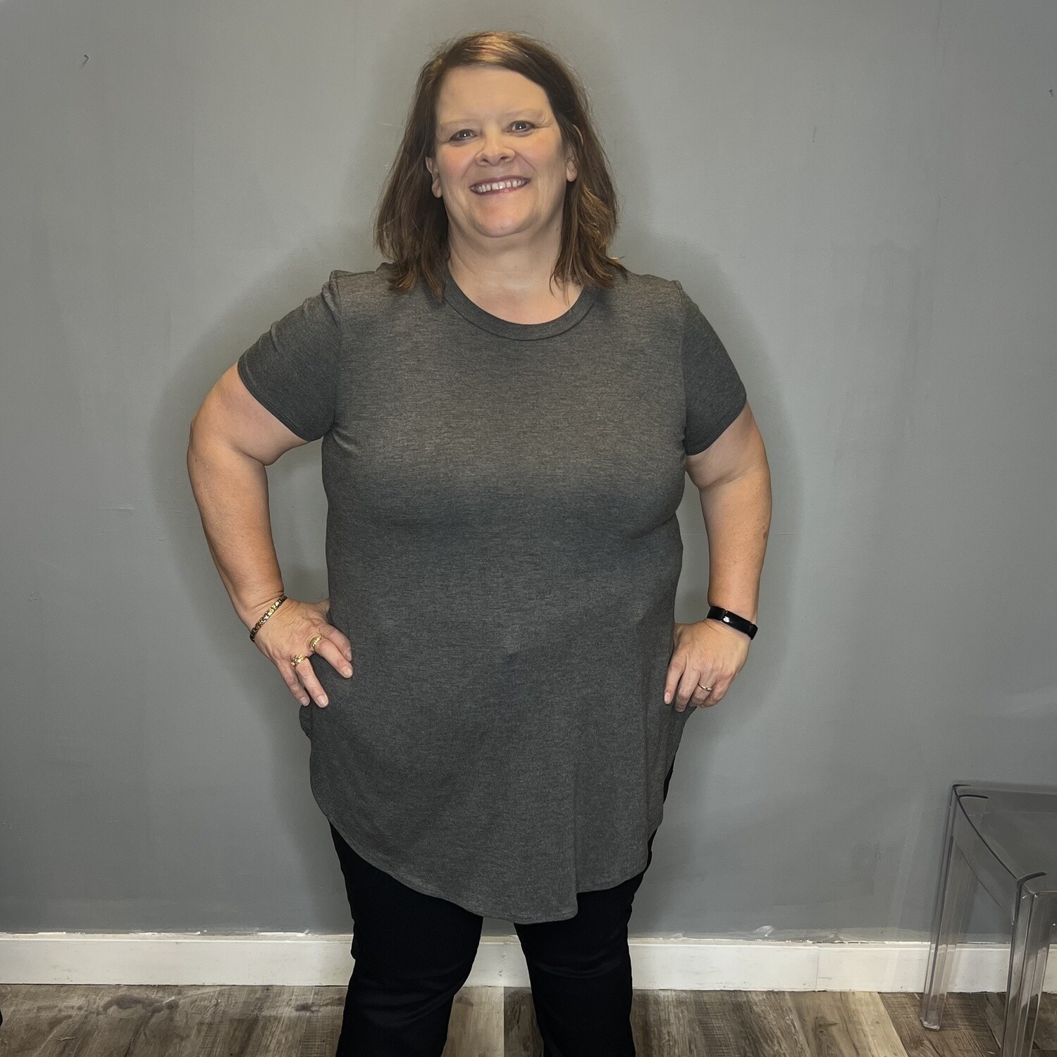 Plus size loose cut short sleeve top