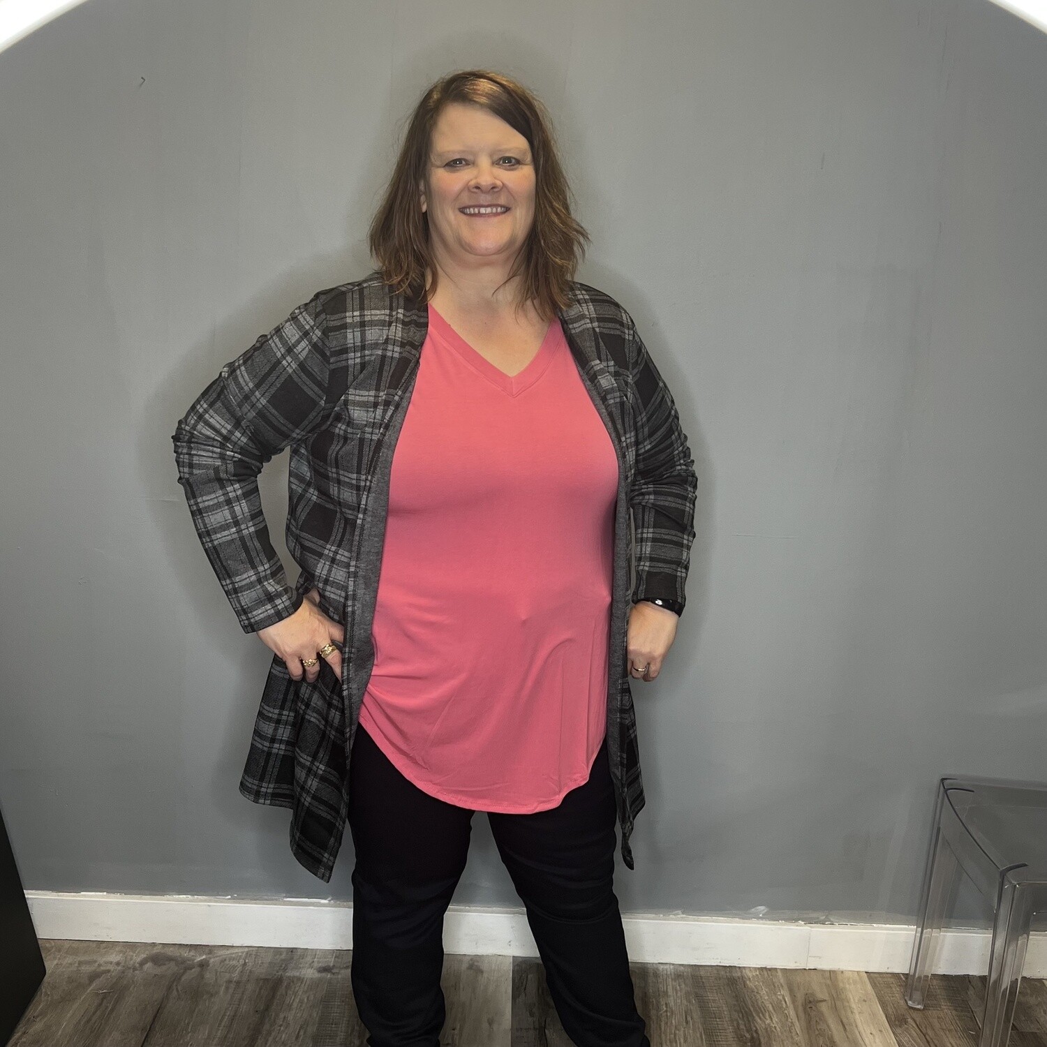 PLUS SIZE CHECK CARDIGAN WITH POCKETS