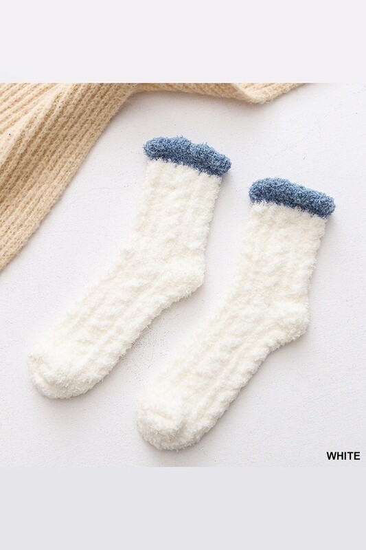 TWO-TONE SOLID PLUSH SOCKS