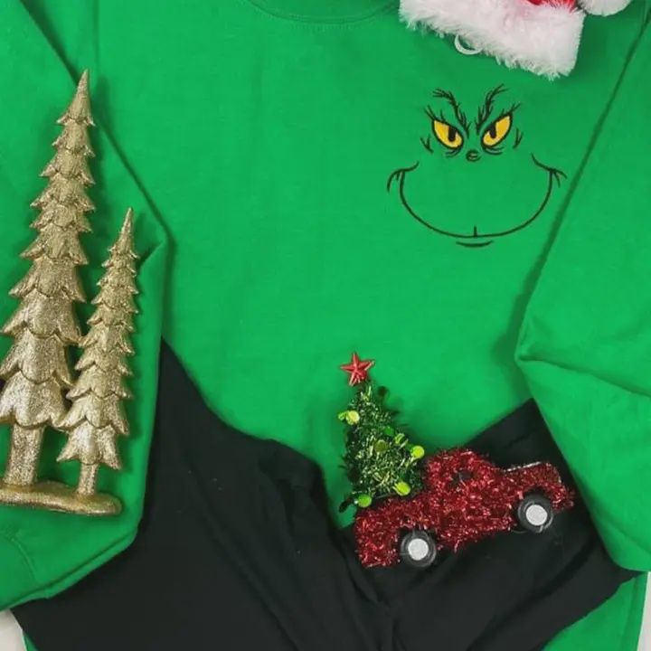 Grinch Sweatshirt, Size: Small