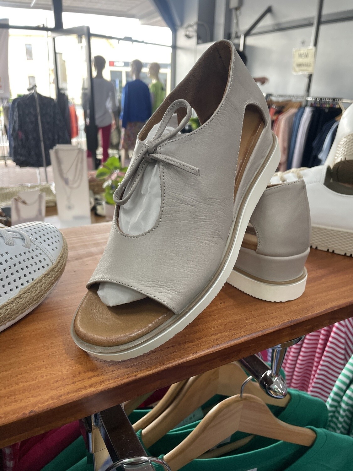 Hinako Ayumi Silver Grey Shoe, Size: 38