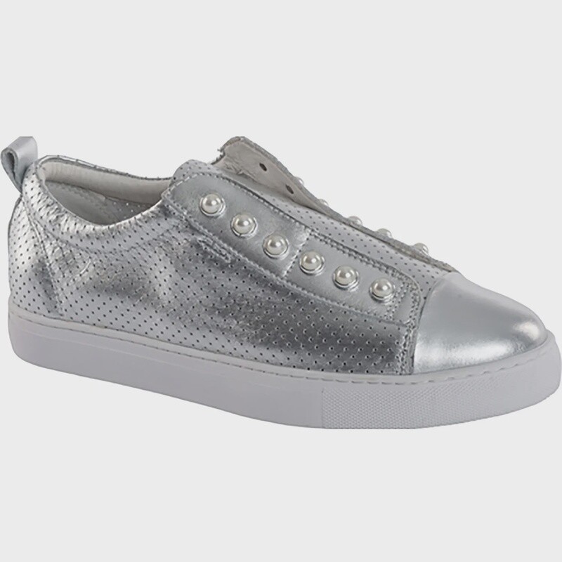 Hinako Pearl Perf Silver Shoe