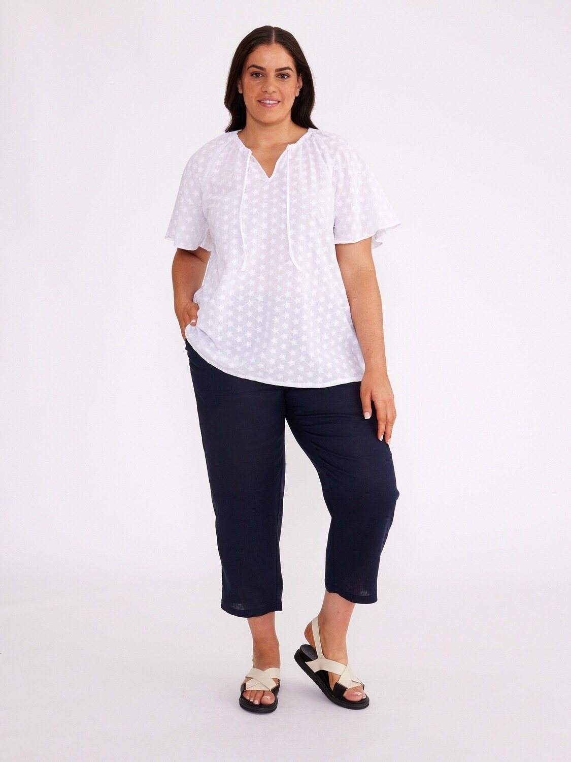 Yarra Trail Woman Fluted Sleeve White, Size: 16