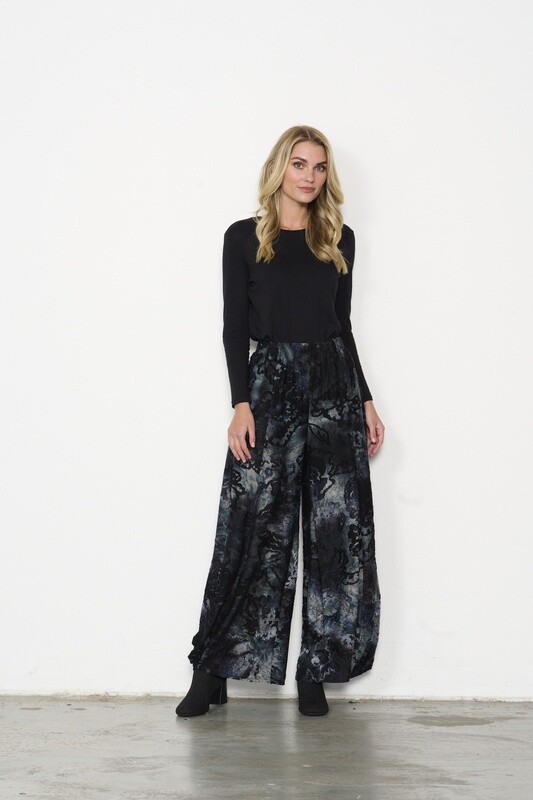 Holmes &amp; Fallon Jacquard Print Wide Leg