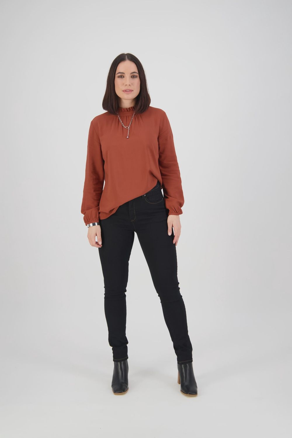 Vassalli Skinny Leg F/L Basket Weave Pocket Jean Black