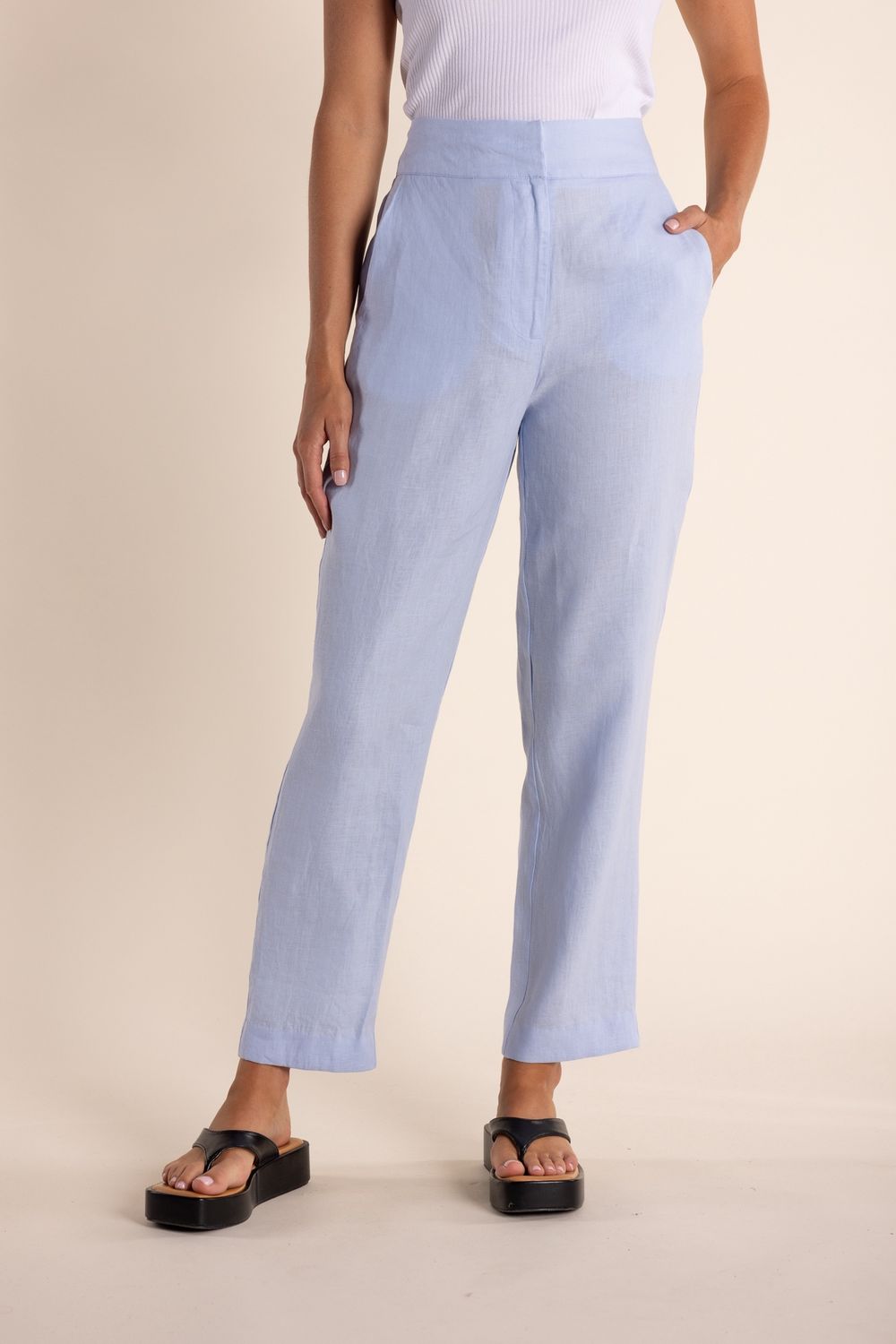 Two T&#39;s Linen 7/8 Pant Sky S24