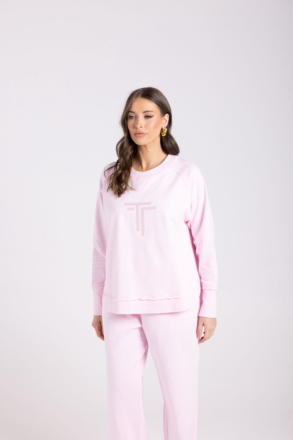 Two T&#39;s Scoop Hem Sweat w/DTM sequins Soft Pink