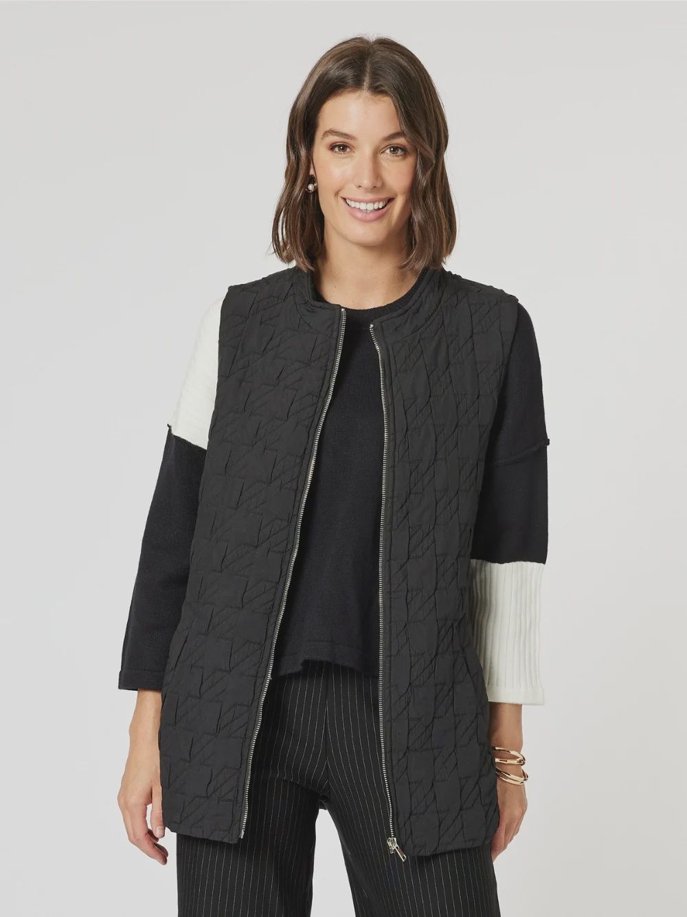Clarity Monet Vest Black