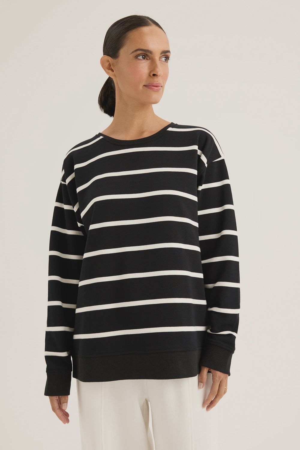 Yarra Trail Infinity Sweat Black/ Ecru