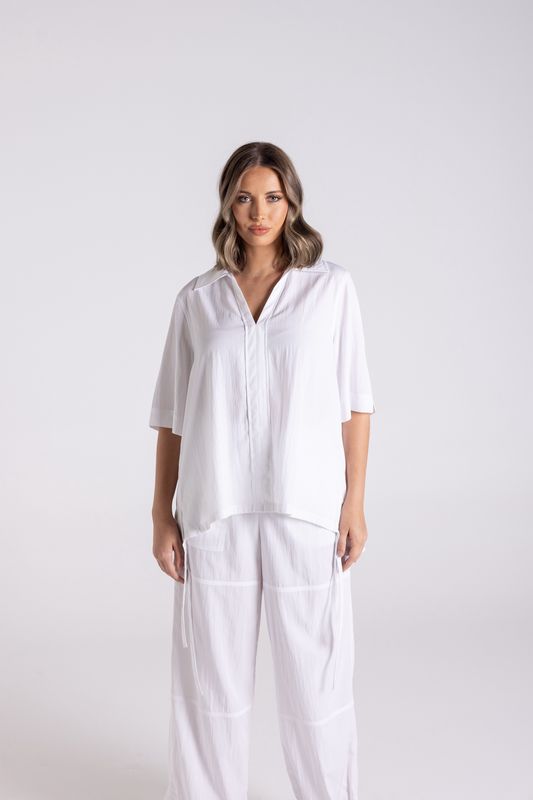 Two T&#39;s Crinkle S/S Top White