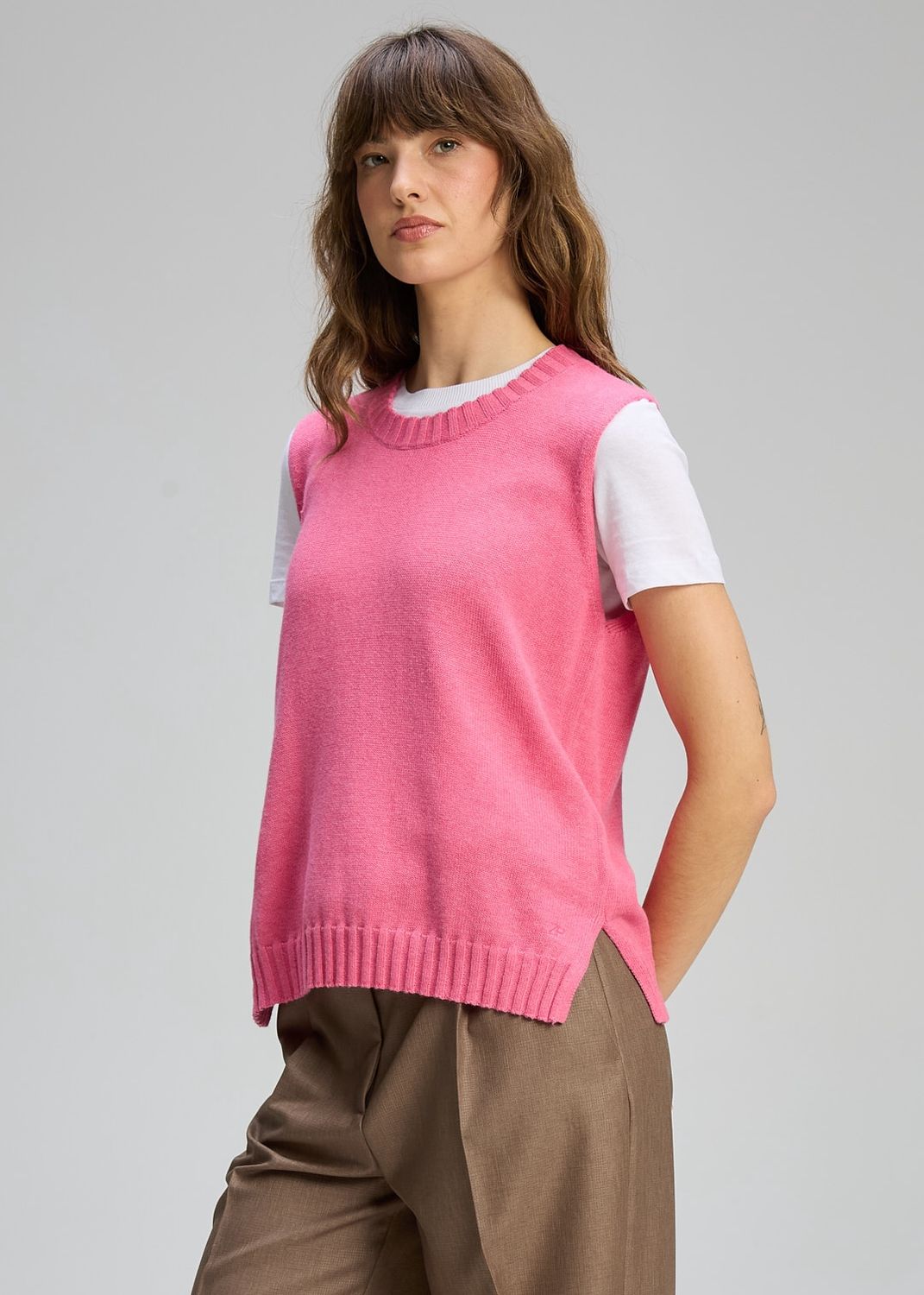 Zaket &amp; Plover Vest Essential Rhubarb