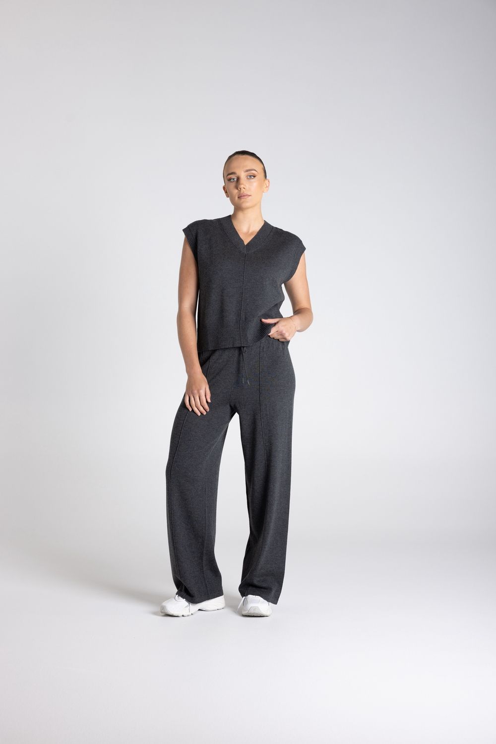 Two T's V Neck Cotton Merino Vest Steel