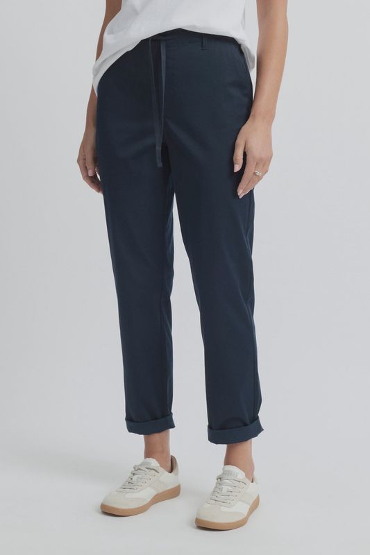 Yarra Trail Nova Jogger Navy