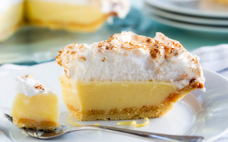 Lemon Meringue Tart - Large (+/- 12-14 slices)
