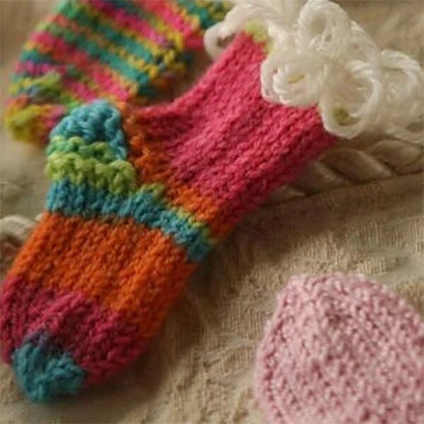 Mini Ornament Socks pattern