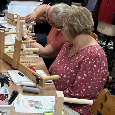 Inkle weaving class, band weaving class, learning to weave on an inkle loom