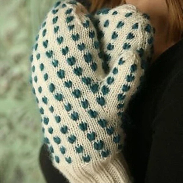 Stuffed Stadium Mittens pattern