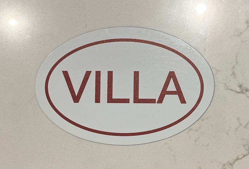 Wht Oval Magnet VILLA