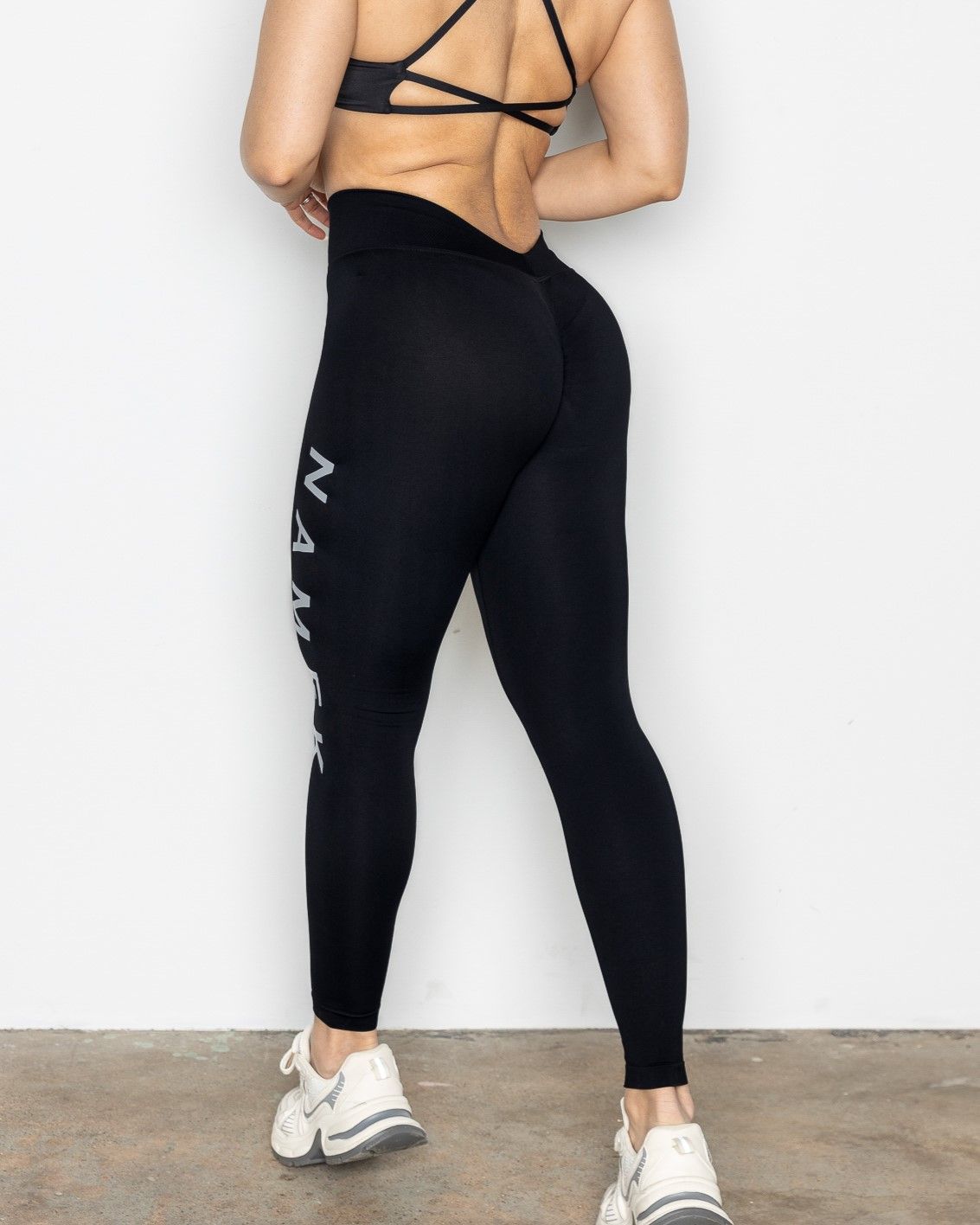 Namek ELEVATED High waisted Butt Lifting V Back Waist Seamless Full Length Legging - Black