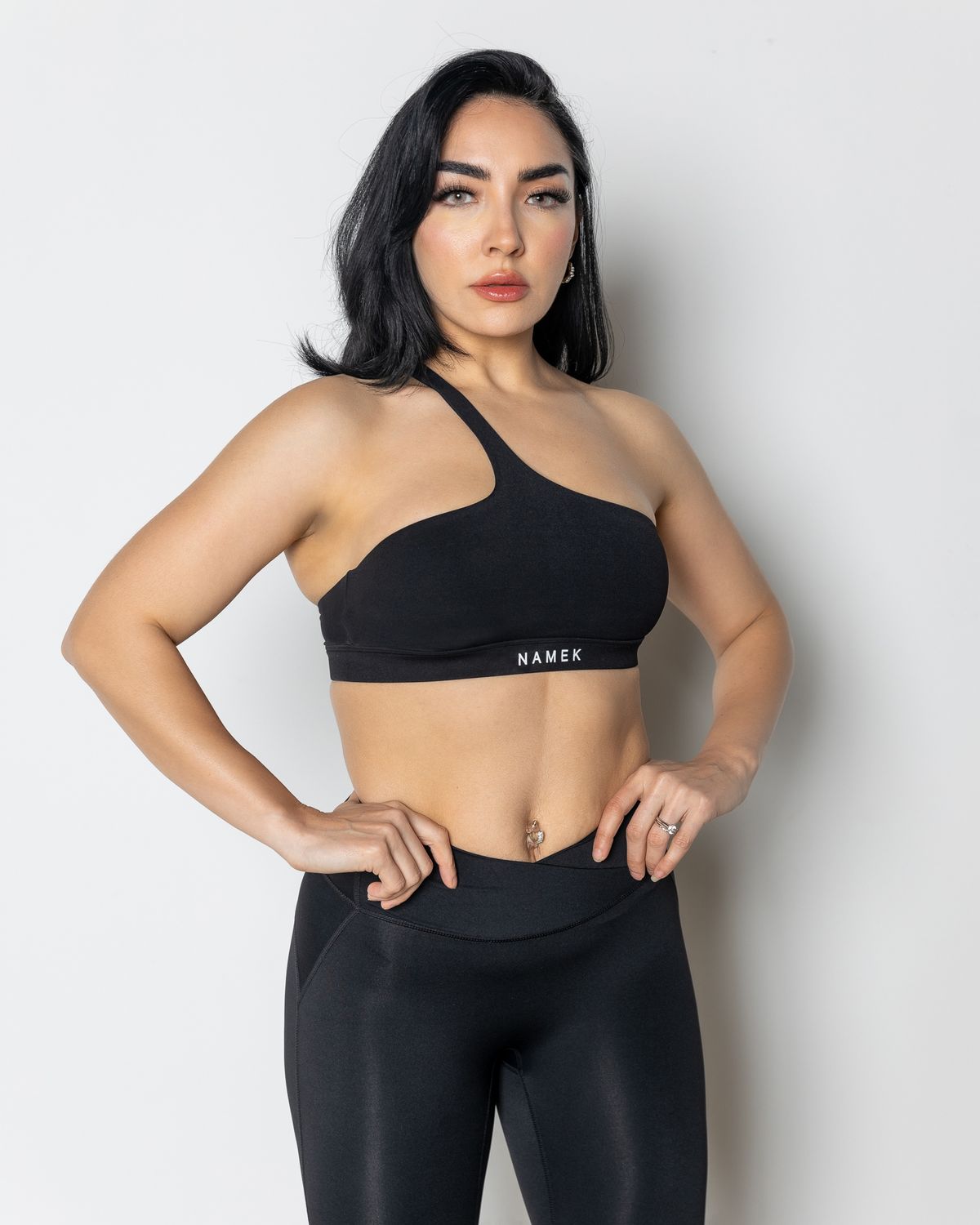 Namek ELEVATED Women&#39;s sexy one shoulder workout Sports Bra Padded Medium Impact Bra -BLACK
