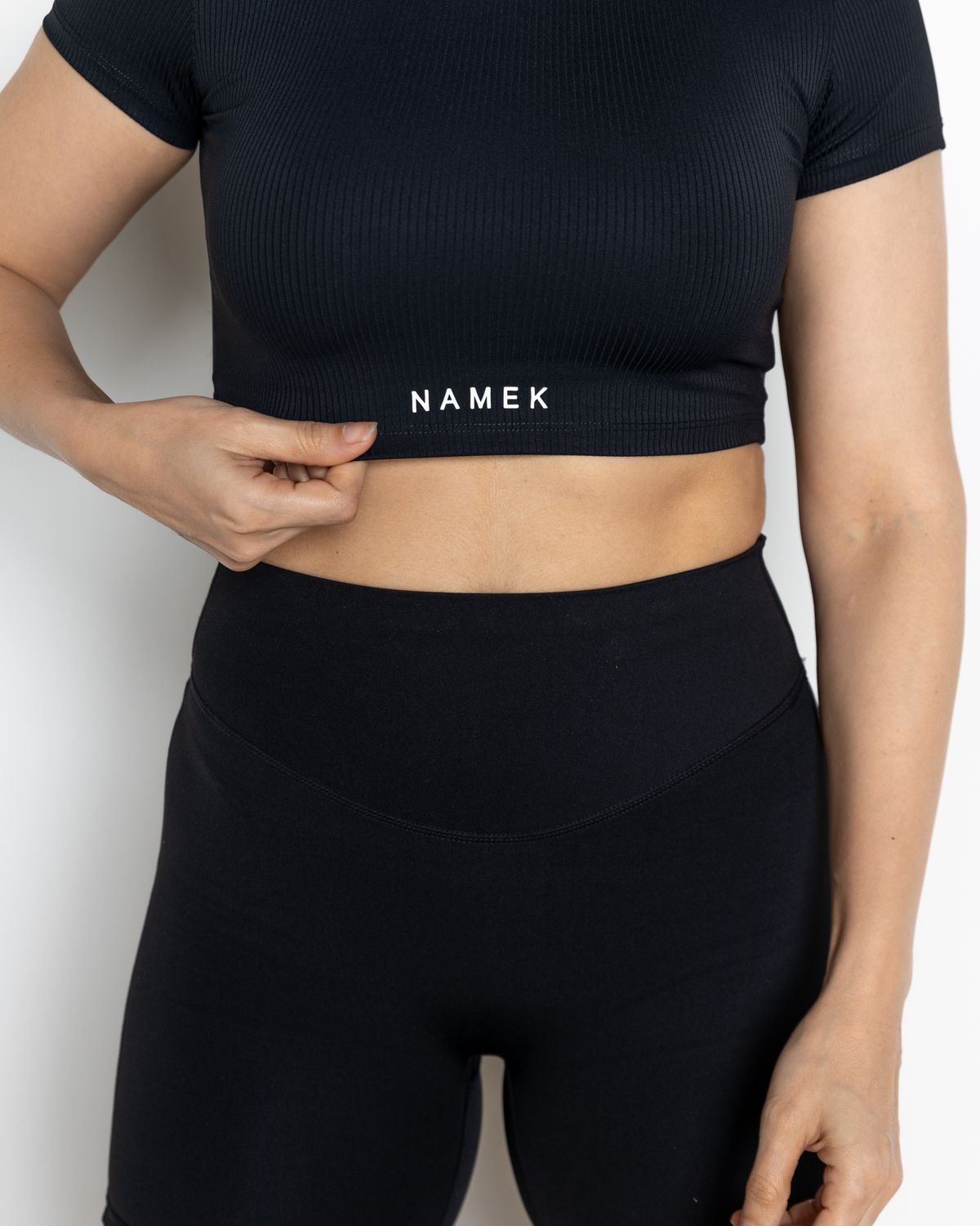 Namek ELEVATED Women&#39;s Crop top  -BLACK