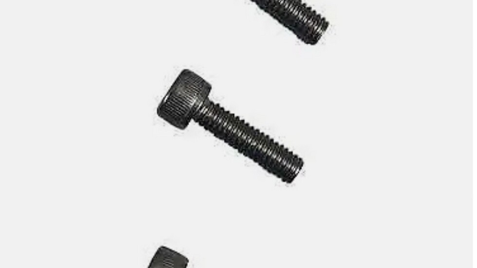 ET121 C-Hub Cap Head Screws (10) 4x12mm