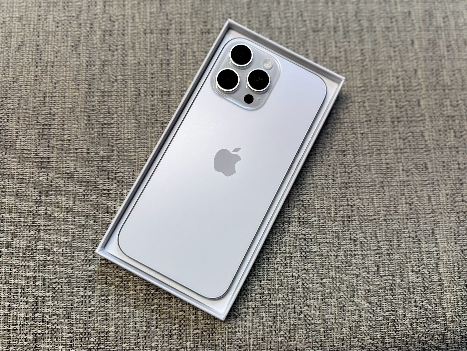 iPhone 16 Pro Max
