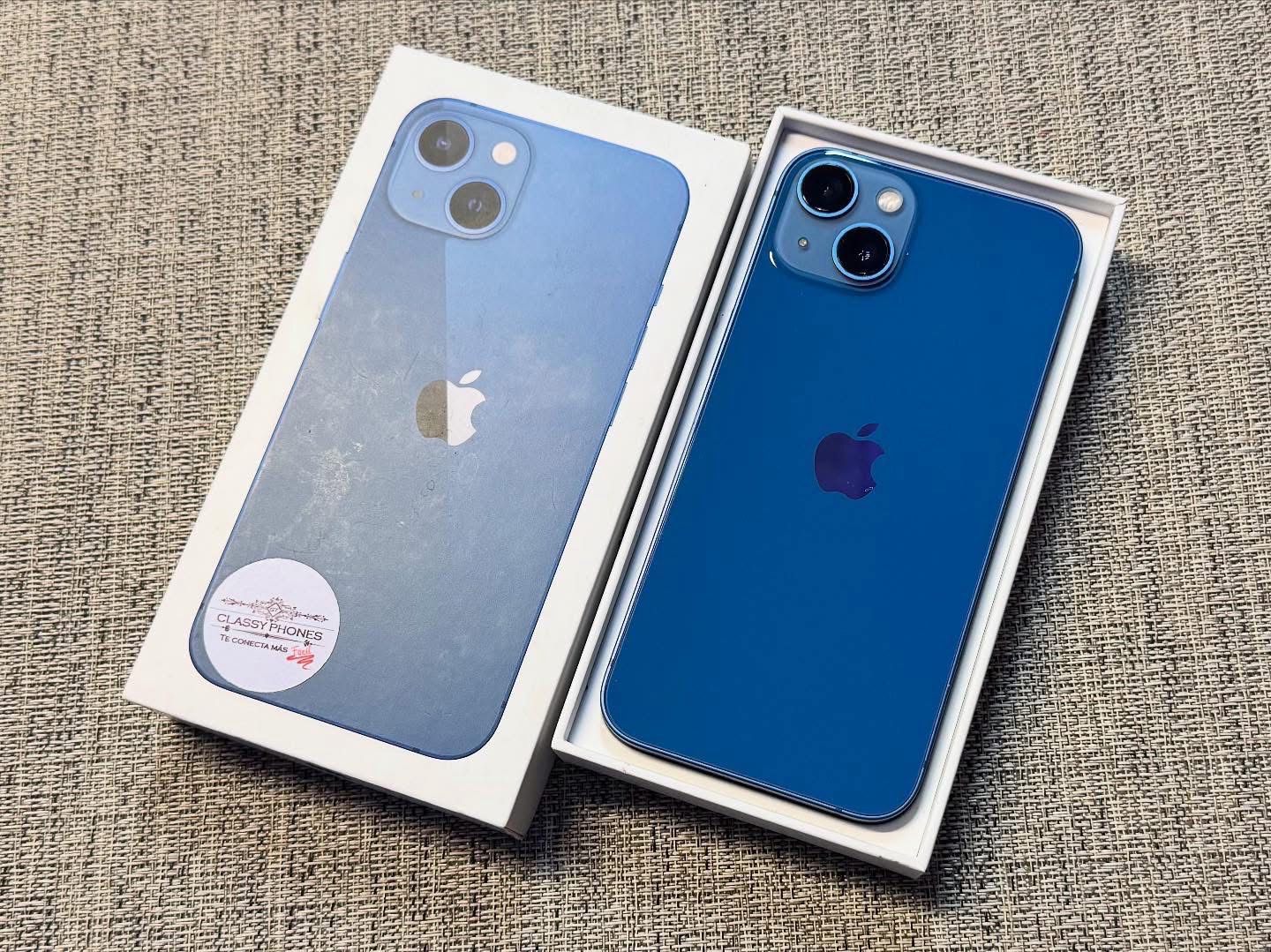 iPhone 13 Blue