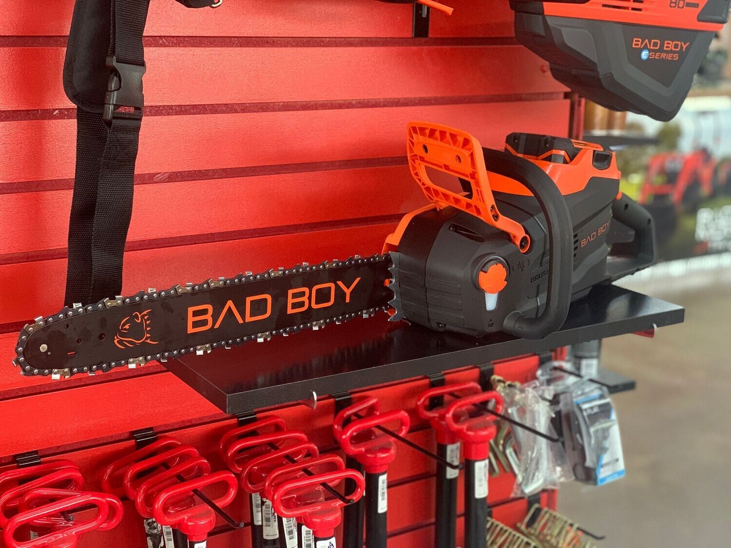 80 VOLT CHAINSAW 18" BAR
