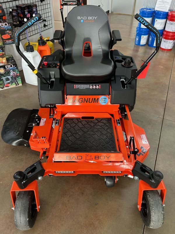 E-Magnum Electric Zero Turn