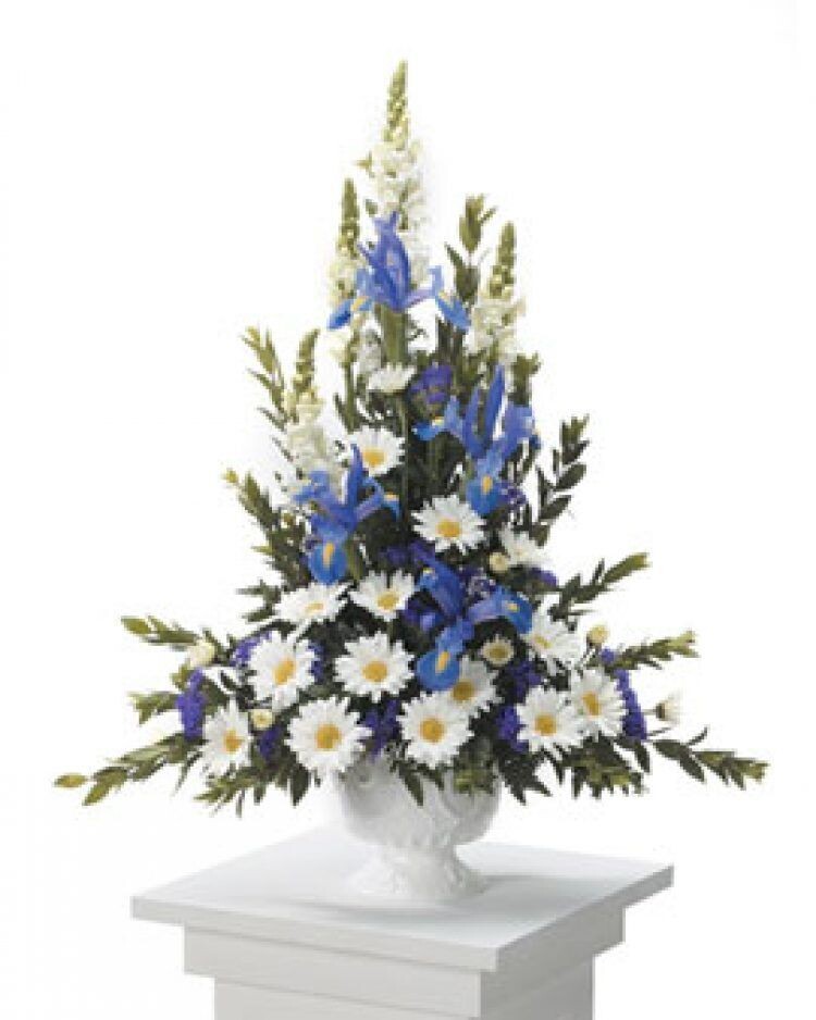 Glass Vase Floral Arrangement 17