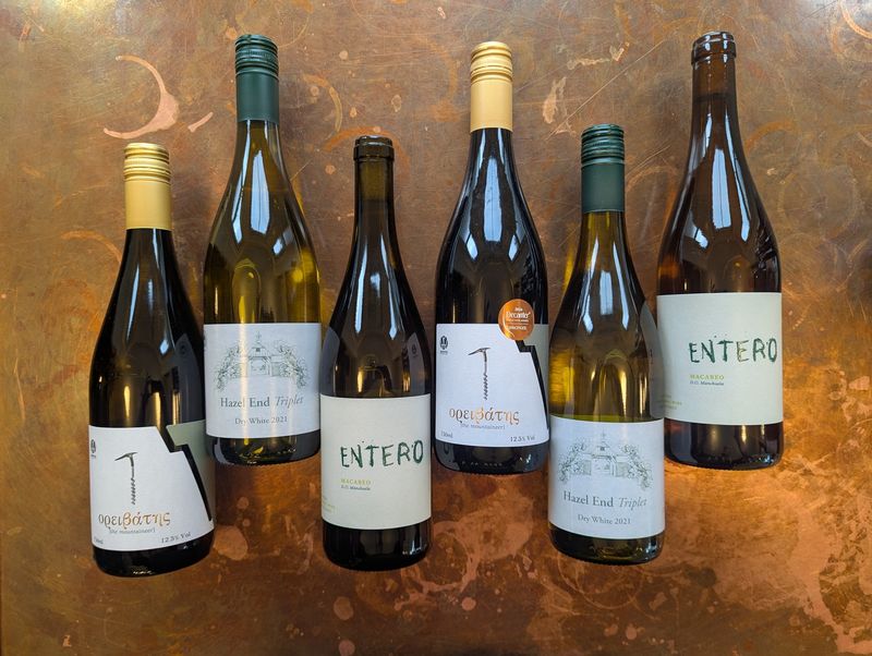 Vinoramica Favourites Case - WHITE ONLY