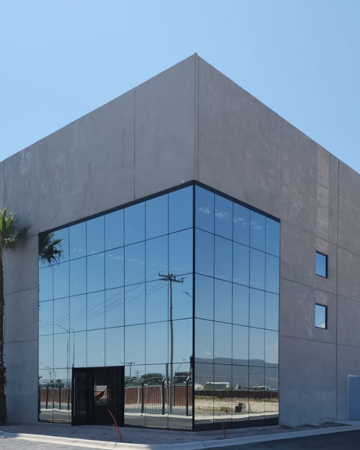 FACHADAS CRISTAL TEMPLADO SOLARBAN