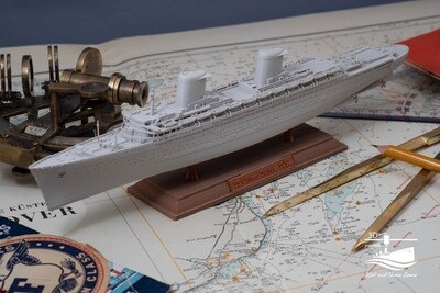 1:700 SS United States