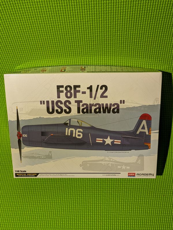 F8F-1/2 &quot;USS Tarawa&quot; ACADEMY 1/48