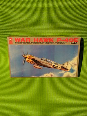 War Hawk P-40E HOBBYCRAFT 1/48