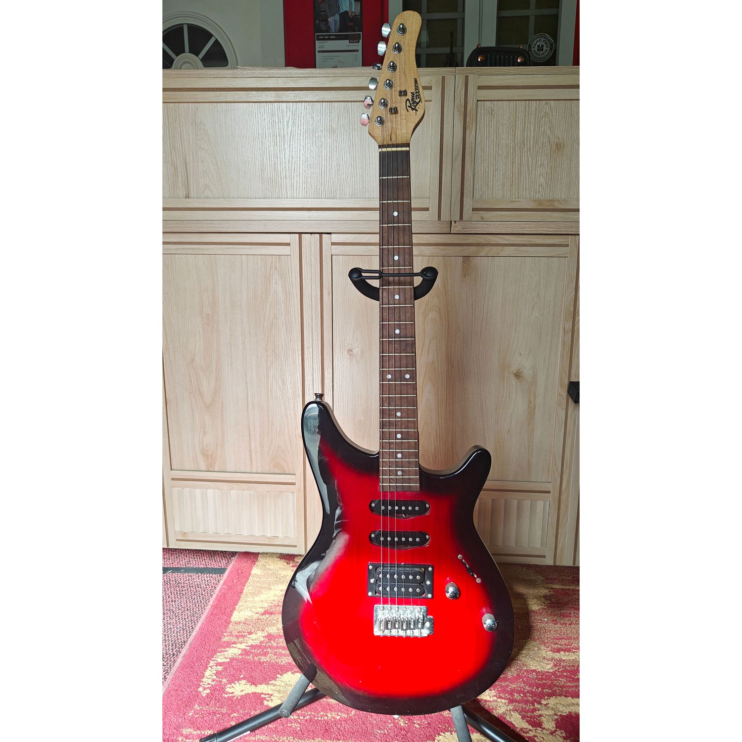 Rogue Rocketeer Electric Guitar Red Burst (USED)