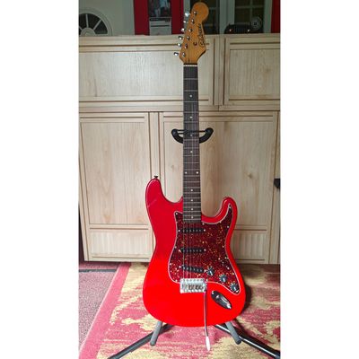 Silverado Strat-Type Electric Guitar Red (USED)