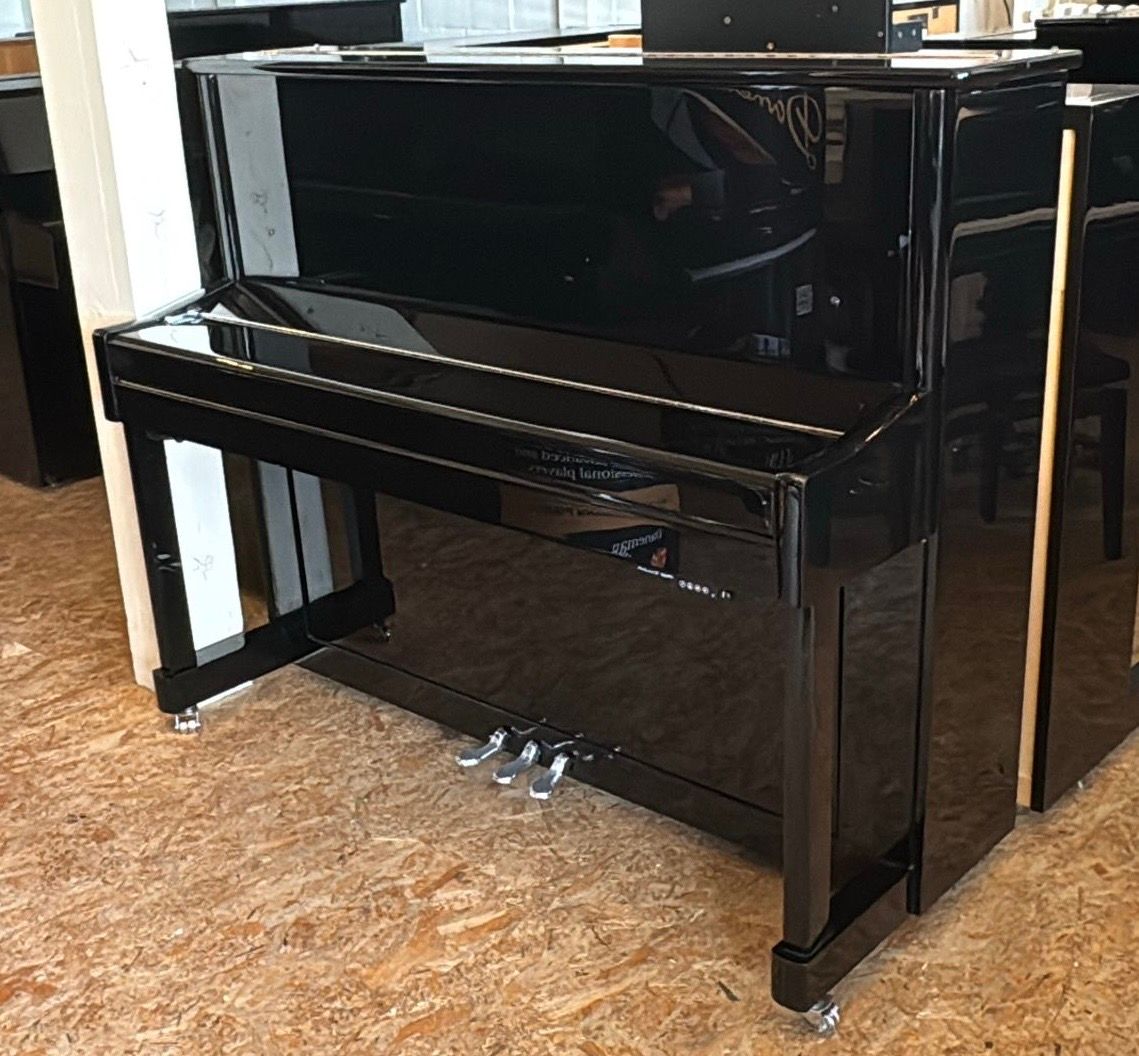 Danemann DU-123 piano