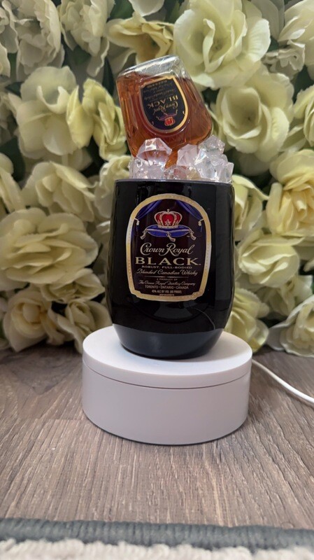 &quot;CROWN ME BLACK &quot;