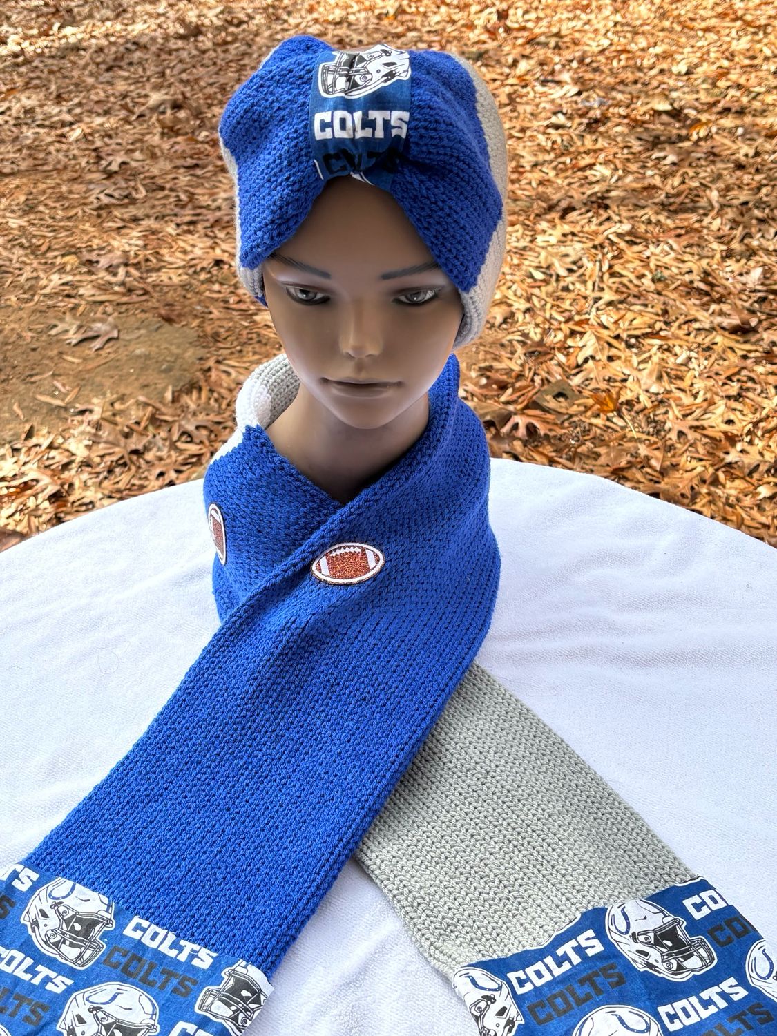 Scarf With Pockets And Head warmer All Teams