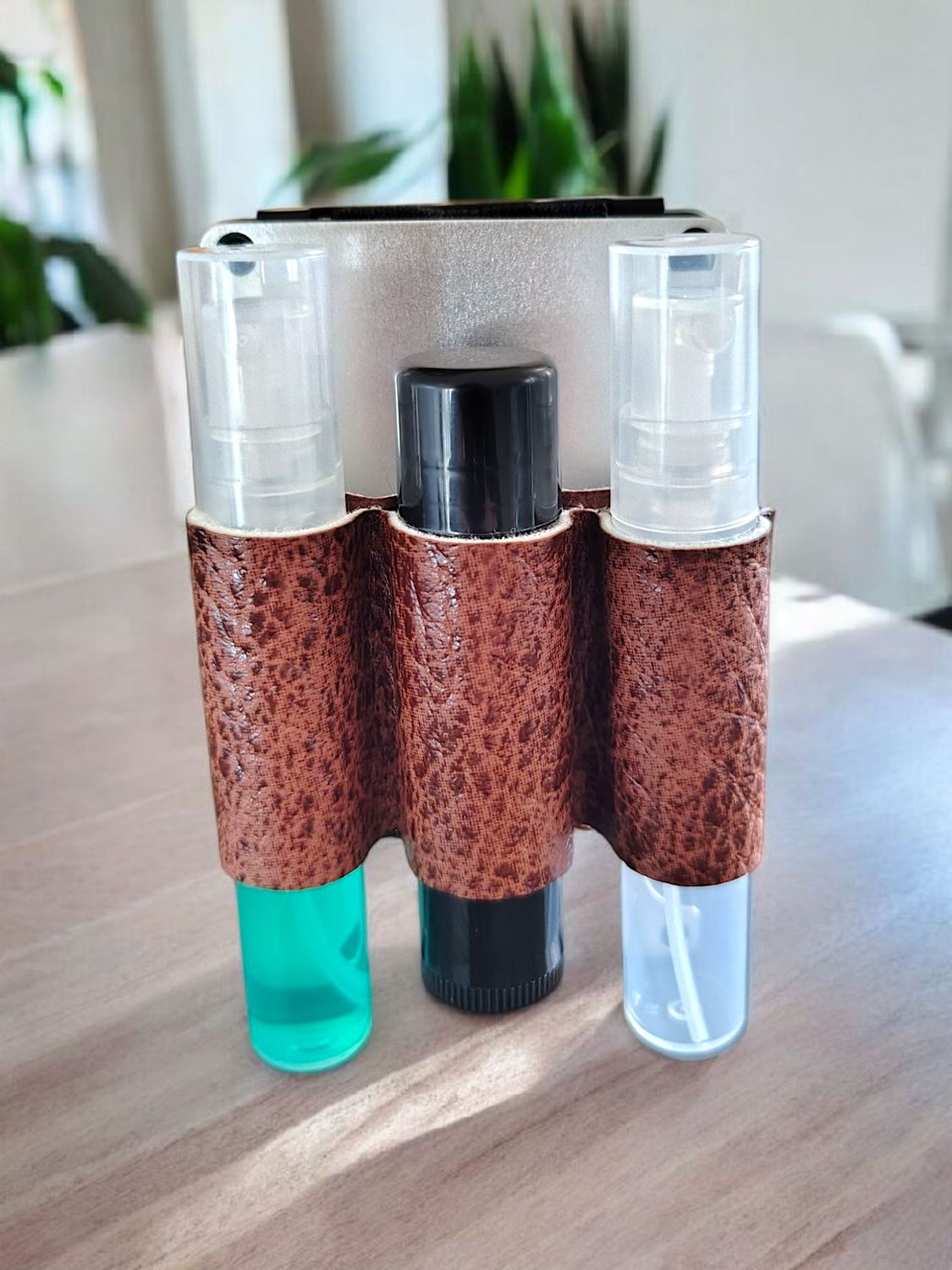 Slim Metal Fresh Wallet with RFID Protection (Black, Gold, Rose Gold, or Silver)