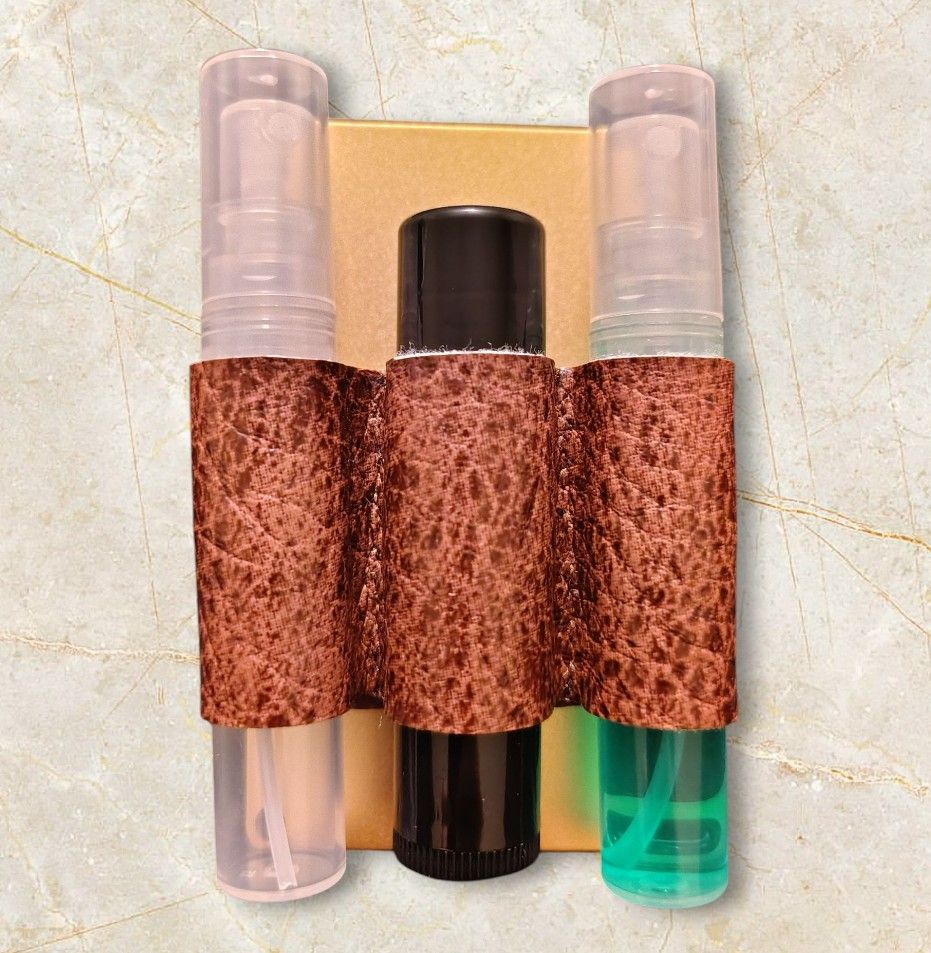 Gold Minimalist Saddleback Brown Wallet