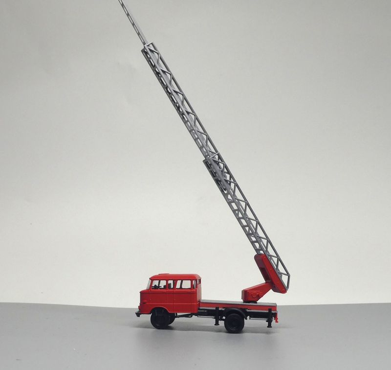 Neuheit 2026: IFA W 50 L DL30, Staffelkabine, "Bauchbinde" Drehleiter, Feuerwehr