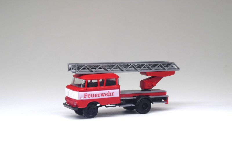 Neuheit 2026: IFA W 50 L DL30, Staffelkabine, "Bauchbinde" Drehleiter, Feuerwehr