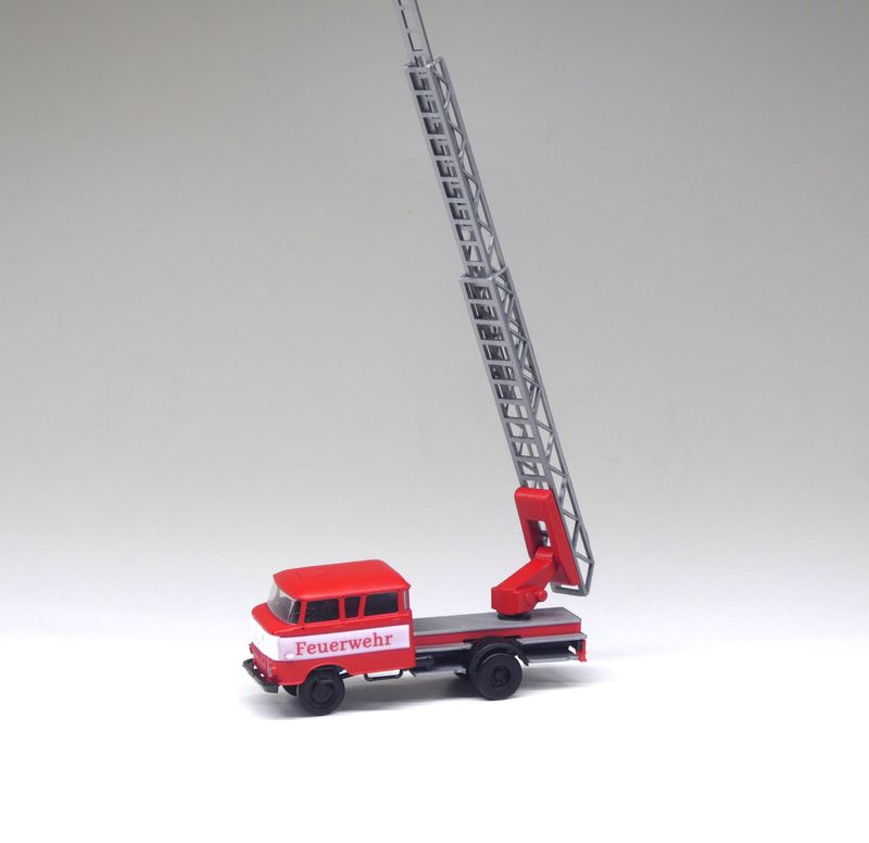 Neuheit 2026: IFA W 50 L DL30, Staffelkabine, "Bauchbinde" Drehleiter, Feuerwehr