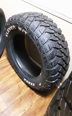 1 New 2755520 126/123Q Kenda Klever M/T 10-PLY RWL Tire