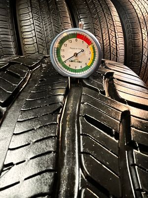 SET OF 4 LIKE NEW USED 2555020 109H BF GOODRICH ADVANTAGE T/A XL