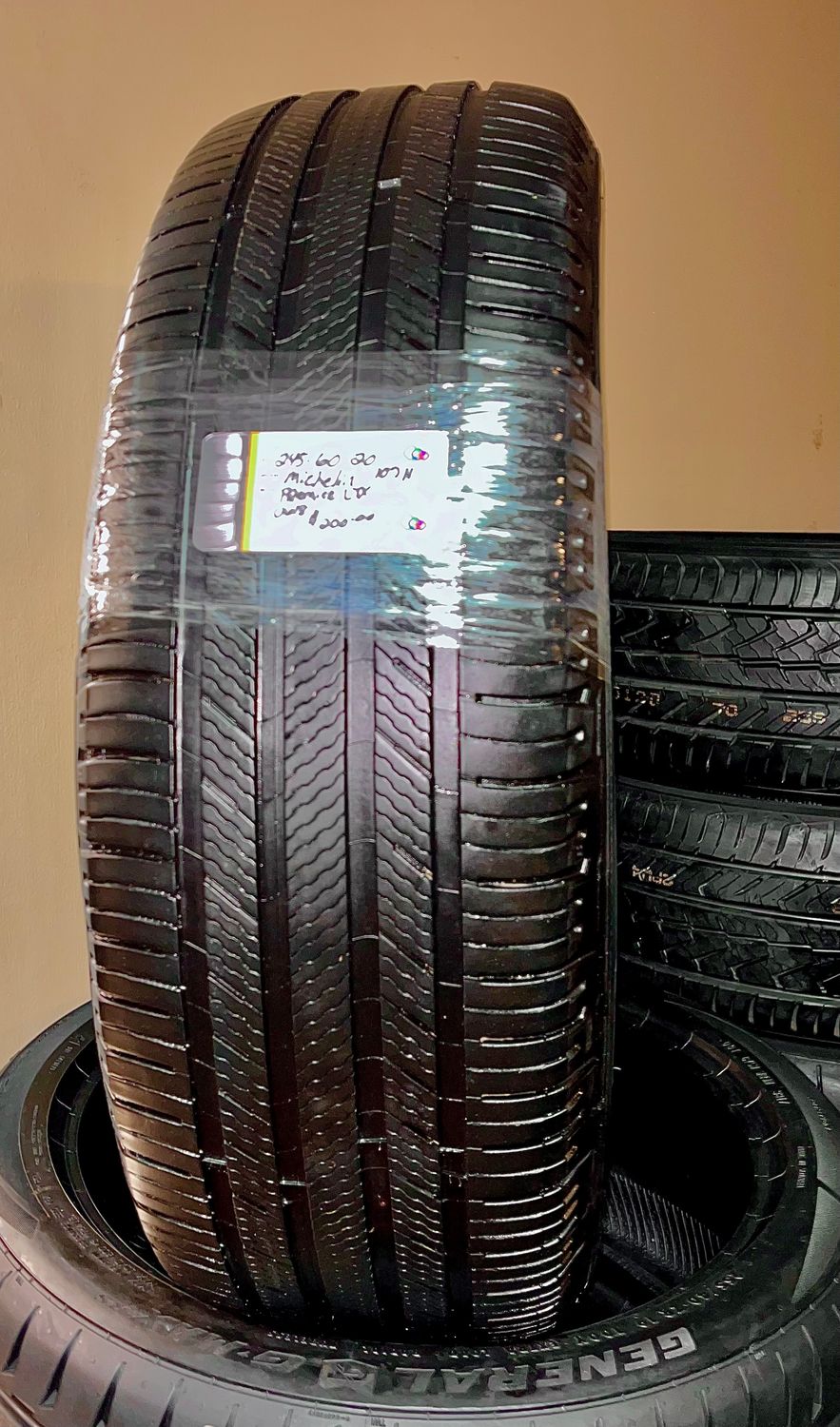 1 SINGLE 2456020 107H MICHELIN PREMIER LTX